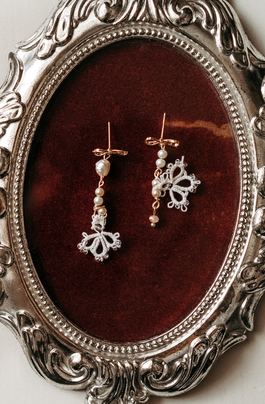 Antique Hand Tatted Lace with Pearls on Bows